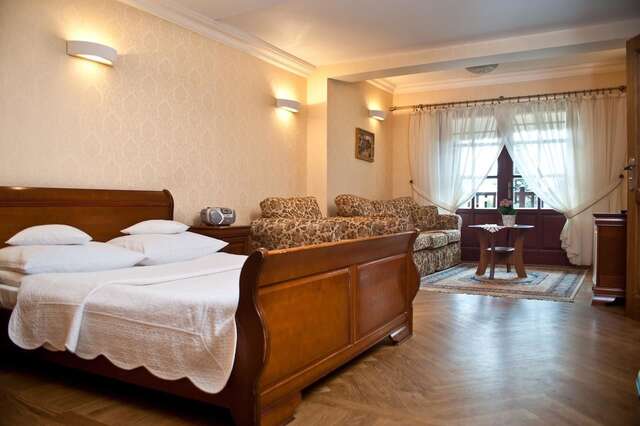 Отель Hotel Dwa Księżyce Казимеж-Дольны-33